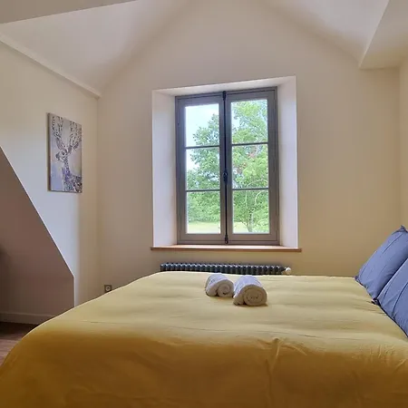 Luxe Et Tranquillite Au Vert: Maison 6 Chambres, Piscine, Proche Du Mans, Ideale Familles Et Groupes - Fr-1-410-361 Tatil Evi