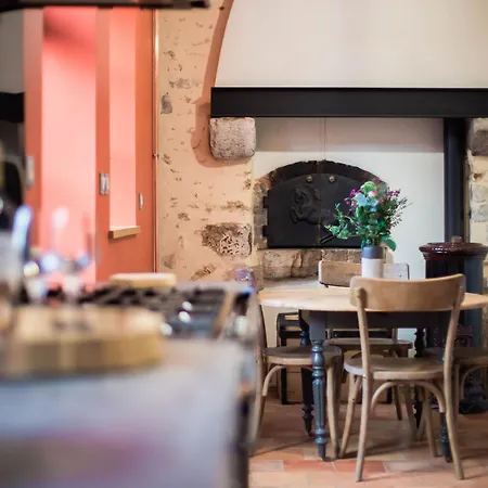 Tatil Evi Luxe Et Tranquillite Au Vert: Maison 6 Chambres, Piscine, Proche Du Mans, Ideale Familles Et Groupes - Fr-1-410-361