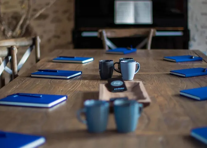 Casa vacanze Parigné-l'évêque, 7 Pièces, 15 Personnes - Fr-1-410-361 *