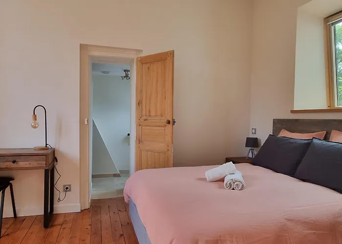 Parigné-l'évêque, 7 Pièces, 15 Personnes - Fr-1-410-361 *